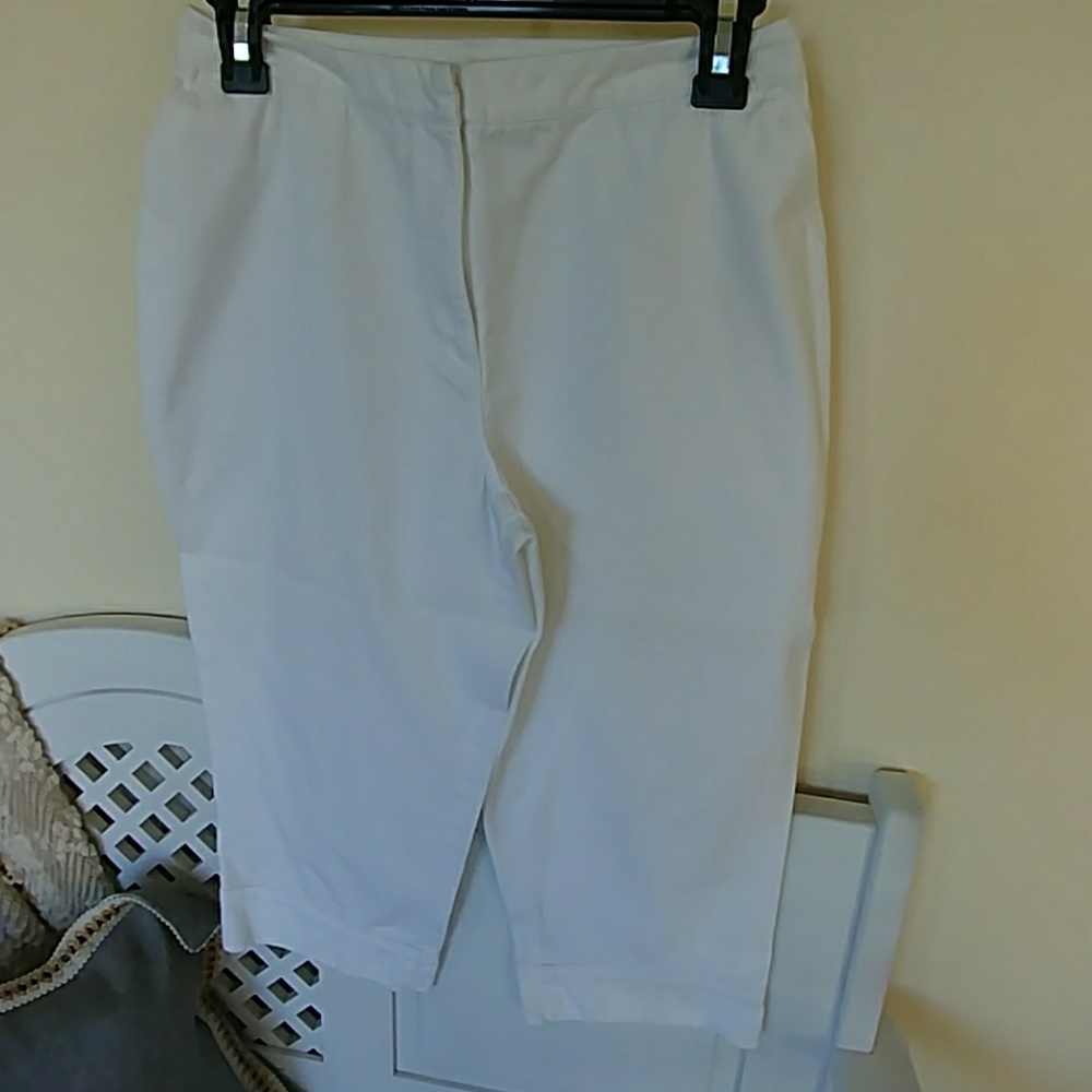 White Crop Pants